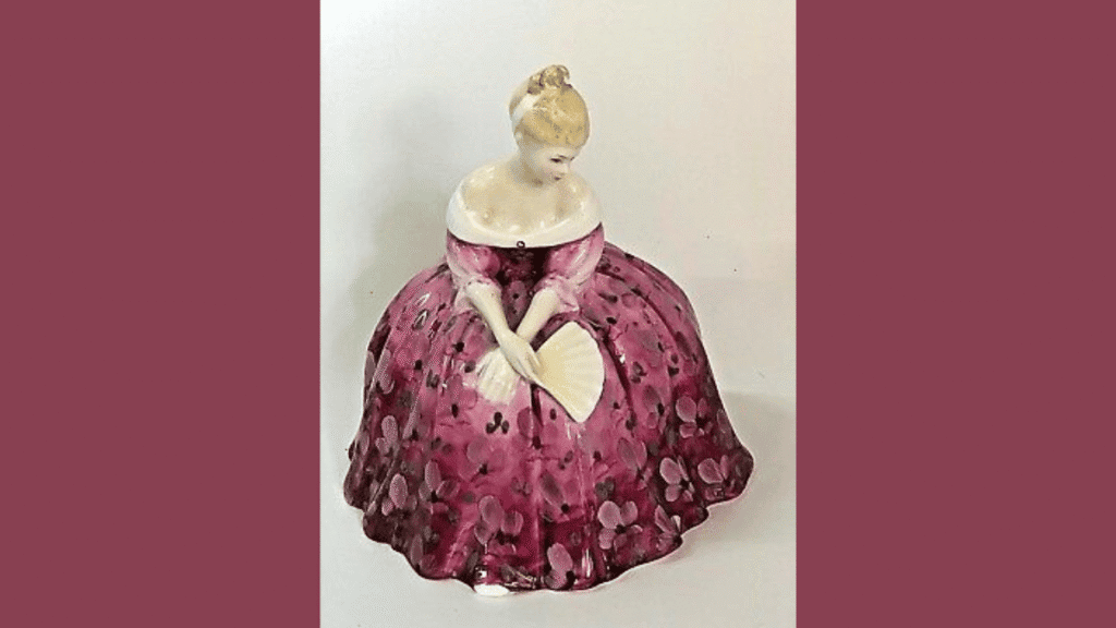 Figurine of a young woman